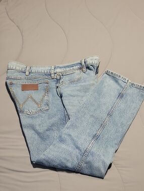 Light Blue Men’s Denim Wrangler Jeans